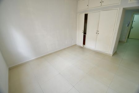 Apartamento à venda com 38m², 1 quarto e sem vagaQuarto