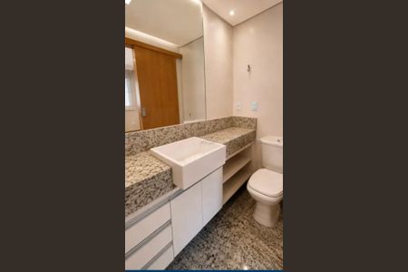 Banheiro  de apartamento à venda com 2 quartos, 60m² em Anchieta, Belo Horizonte