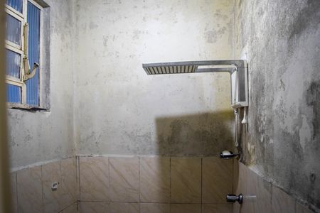 Banheiro de casa à venda com 2 quartos, 178m² em Vila Carrão, São Paulo