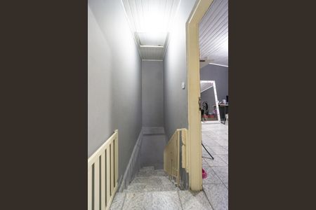 Corredor de casa de condomínio à venda com 2 quartos, 178m² em Vila Carrão, São Paulo