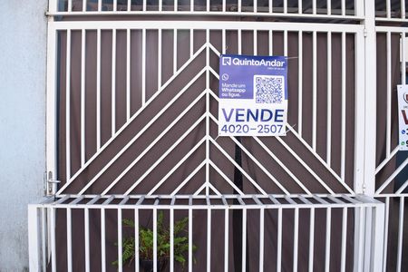 Fachada de casa à venda com 2 quartos, 178m² em Vila Carrão, São Paulo