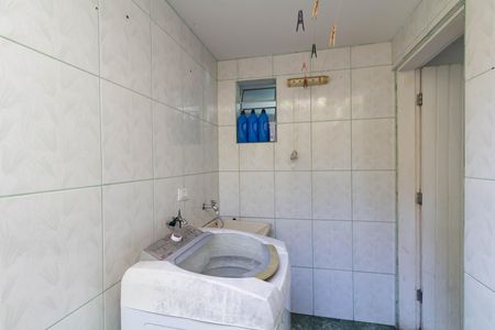 Casa de condomínio à venda com 5862m², 2 quartos e 1 vaga Casa de condomínio à venda com 5862m², 2 quartos e 1 vagaÁrea de Serviço