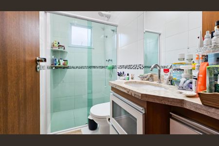 Casa à venda com 232m², 4 quartos e 4 vagas Casa à venda com 232m², 4 quartos e 4 vagasBanheiro da Suíte 2
