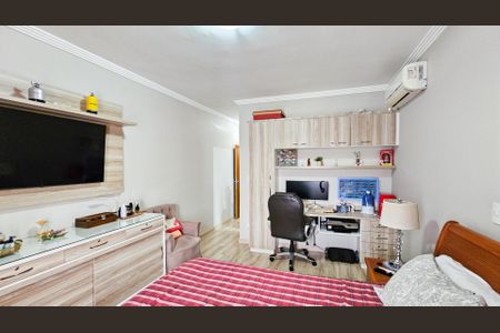 Casa à venda com 232m², 4 quartos e 4 vagas Casa à venda com 232m², 4 quartos e 4 vagasSuíte 3