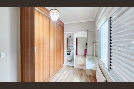Casa à venda com 232m², 4 quartos e 4 vagas Casa à venda com 232m², 4 quartos e 4 vagasSuíte 1