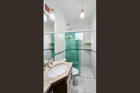 Casa à venda com 232m², 4 quartos e 4 vagas Casa à venda com 232m², 4 quartos e 4 vagasBanheiro da Suíte 1