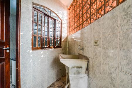 Casa para alugar com 50m², 1 quarto e sem vagaÁrea de Serviço