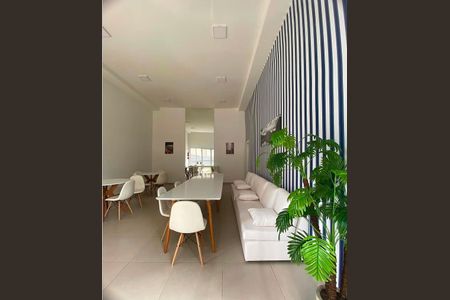 Apartamento à venda com 37m², 2 quartos e sem vagaÁrea externa