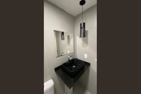 Banheiro de apartamento à venda com 2 quartos, 37m² em Jardim São Luís, São Paulo