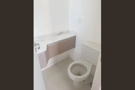 Banheiro da suíte de apartamento para alugar com 3 quartos, 86m² em Balsa, Pelotas