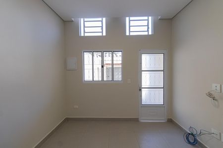 Casa para alugar com 100m², 2 quartos e 2 vagas Casa para alugar com 100m², 2 quartos e 2 vagasSala e Cozinha
