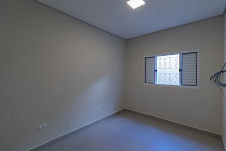 Quarto 2 de casa para alugar com 2 quartos, 100m² em Vila Clara, São Paulo