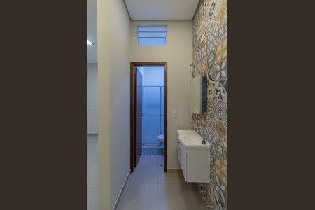 Casa para alugar com 100m², 2 quartos e 2 vagas Casa para alugar com 100m², 2 quartos e 2 vagasBanheiro