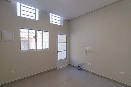 Casa para alugar com 100m², 2 quartos e 2 vagas Casa para alugar com 100m², 2 quartos e 2 vagasSala e Cozinha