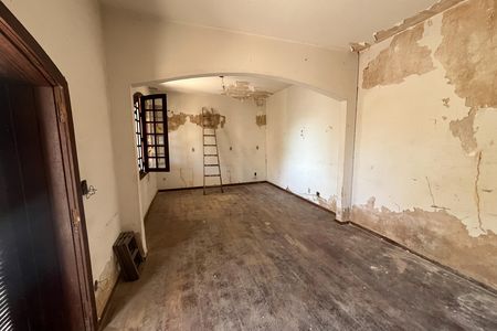 Sala de casa à venda com 4 quartos, 300m² em Tauá, Rio de Janeiro