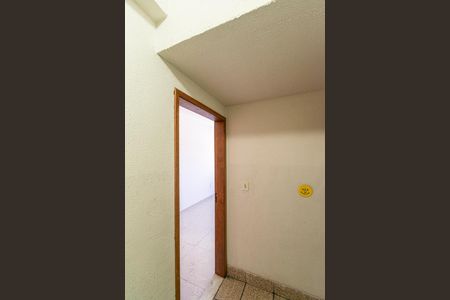 Área comum - Entrada do Imóvel de apartamento para alugar com 1 quarto, 55m² em Colégio, Rio de Janeiro