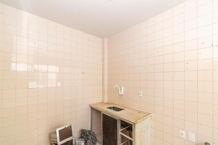 Cozinha de apartamento para alugar com 1 quarto, 55m² em Colégio, Rio de Janeiro