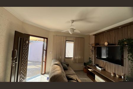 Sala de casa para alugar com 2 quartos, 60m² em Residencial Sao Francisco, São José dos Campos