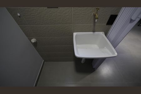 Área de Serviço de apartamento para alugar com 2 quartos, 46m² em Vila Scarpelli, Santo André