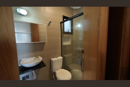 Banheiro Social de apartamento para alugar com 2 quartos, 46m² em Vila Scarpelli, Santo André
