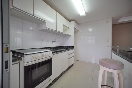 Cozinha de apartamento para alugar com 2 quartos, 87m² em Centro, Florianópolis