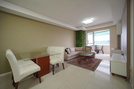 Apartamento para alugar com 87m², 2 quartos e 2 vagasSala