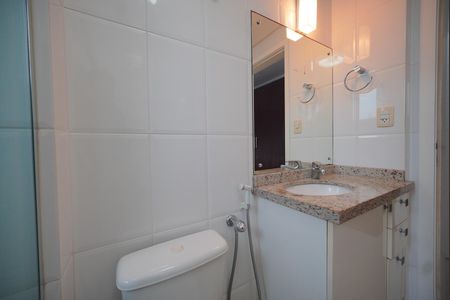 Banheiro da Suíte de apartamento para alugar com 2 quartos, 87m² em Centro, Florianópolis