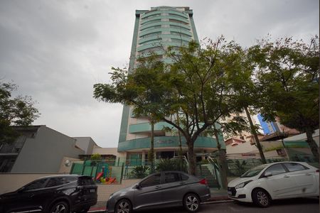 Fachada de apartamento para alugar com 2 quartos, 87m² em Centro, Florianópolis