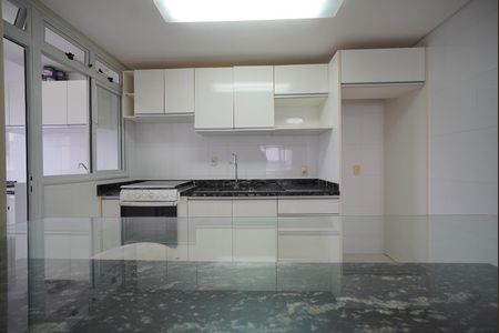 Apartamento para alugar com 87m², 2 quartos e 2 vagasCozinha