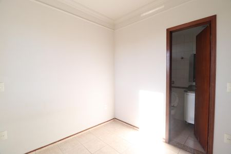 Quarto 1 - Suíte de apartamento para alugar com 2 quartos, 56m² em Umuarama, Uberlândia