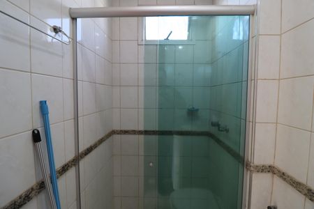 Apartamento para alugar com 56m², 2 quartos e 2 vagasBanheiro do Quarto 1