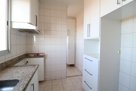 Apartamento para alugar com 56m², 2 quartos e 2 vagasCozinha