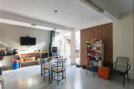 Casa para alugar com 250m², 4 quartos e 2 vagas Casa para alugar com 250m², 4 quartos e 2 vagasEspaço Gourmet