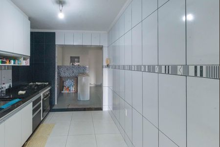 Casa para alugar com 250m², 4 quartos e 2 vagas
