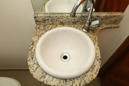 Casa de condomínio à venda com 65m², 2 quartos e 1 vagaBanheiro 3 - Lavabo
