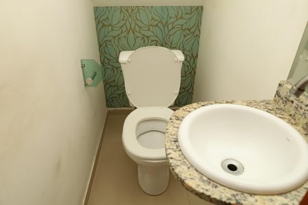 Casa de condomínio à venda com 65m², 2 quartos e 1 vagaBanheiro 3 - Lavabo