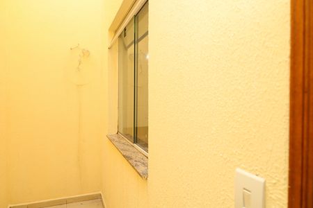 Casa de condomínio à venda com 65m², 2 quartos e 1 vagaÁrea de Serviço