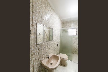 Casa para alugar com 90m², 3 quartos e 2 vagas Casa para alugar com 90m², 3 quartos e 2 vagasBanheiro
