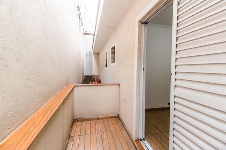 Varanda de casa para alugar com 3 quartos, 90m² em Jardim Copiuva, Carapicuíba