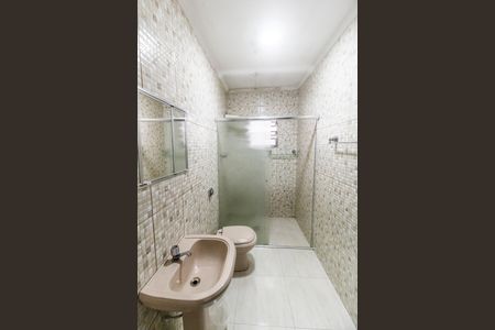 Banheiro de casa para alugar com 3 quartos, 90m² em Jardim Copiuva, Carapicuíba