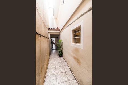 Casa para alugar com 90m², 3 quartos e 2 vagas Casa para alugar com 90m², 3 quartos e 2 vagasEscada