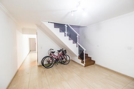 Casa para alugar com 3 quartos, 90m² em Jardim Copiuva, Carapicuíba
