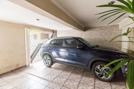 Garagem de casa para alugar com 3 quartos, 90m² em Jardim Copiuva, Carapicuíba