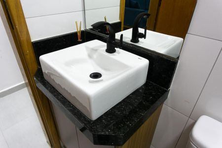 Apartamento para alugar com 42m², 2 quartos e sem vaga Apartamento para alugar com 42m², 2 quartos e sem vagaBanheiro
