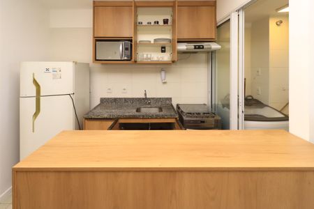 Cozinha de apartamento para alugar com 1 quarto, 54m² em Caminho das Árvores, Salvador