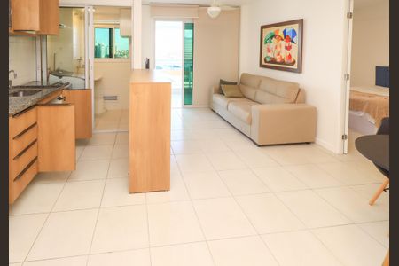 Apartamento para alugar com 1 quarto, 54m² em Caminho das Árvores, Salvador