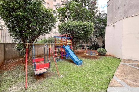 Apartamento para alugar com 76m², 2 quartos e 1 vaga Apartamento para alugar com 76m², 2 quartos e 1 vagaÁrea comum - Playground