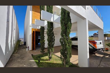 Casa para alugar com 4 quartos, 316m² em São Damião, Vespasiano