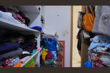 Quarto 3 de apartamento para alugar com 3 quartos, 68m² em Jardim Carvalho, Porto Alegre
