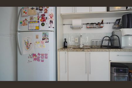 Cozinha  de apartamento para alugar com 3 quartos, 68m² em Jardim Carvalho, Porto Alegre